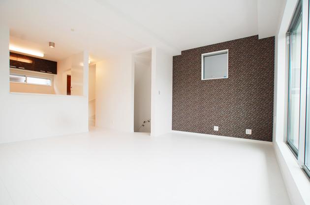 Same specifications photos (living)