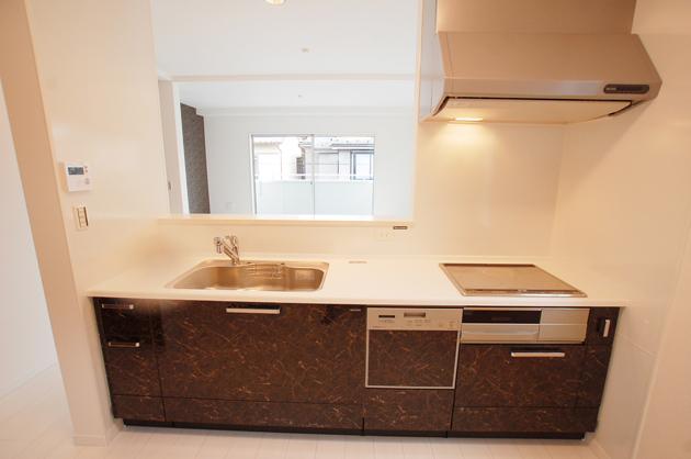Same specifications photo (kitchen). Takara is proud of the kitchen made of standard considering the usability. Of course, we also adopted, such as the bottom plate of the popularity of Takara enamel kitchen panel. Soft motion is also standard equipment.