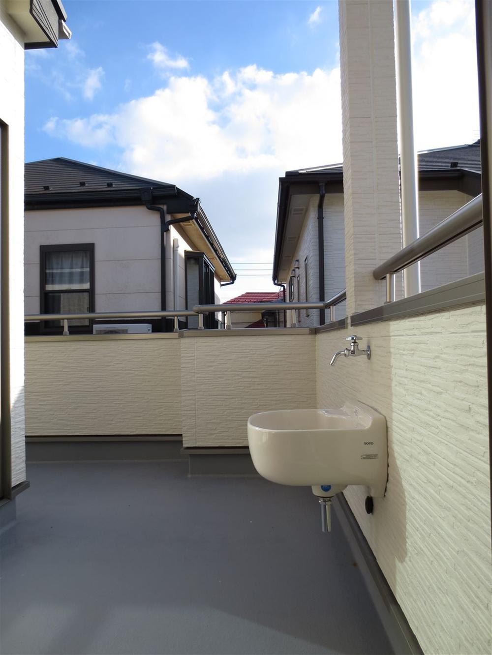 Balcony. Balcony Happy cleaning with a slop sink