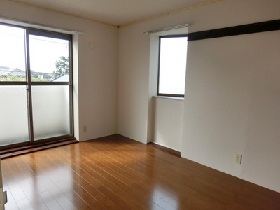 Living and room.  ☆ Southeast facing Western-style 6 tatami rooms ☆