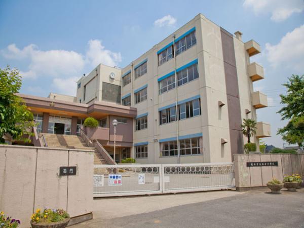 Primary school. 170m Koshigaya Municipal west elementary school to elementary school