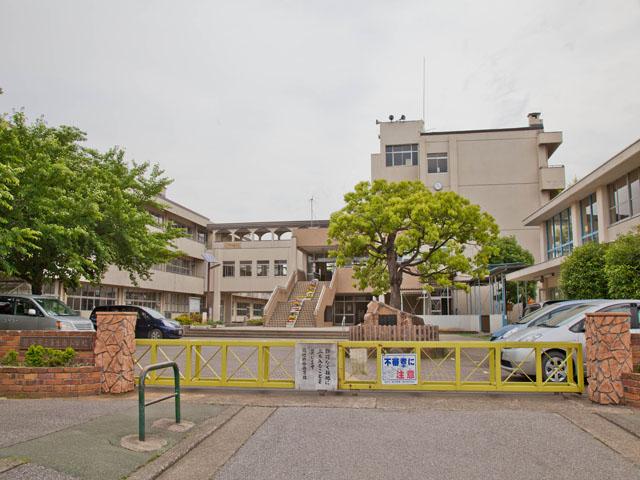 Primary school. Koshigaya Municipal Gamominami Elementary School