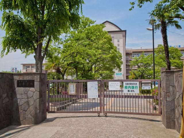 Junior high school. Koshigaya Minami Junior High School
