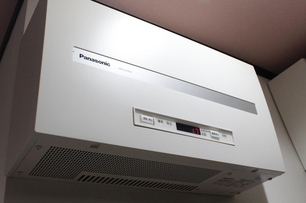 Power generation ・ Hot water equipment. Convert the light of the sun into electricity!