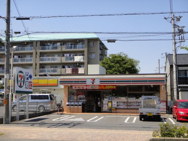 Convenience store. Seven-Eleven Koshigaya Yanagimachi 489m to shop