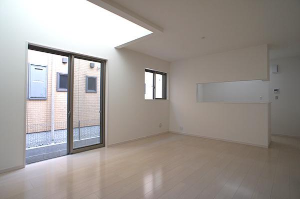 Living. Building 3