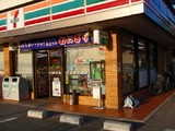 Convenience store. Seven-Eleven Koshigaya tile Sone store (convenience store) to 423m