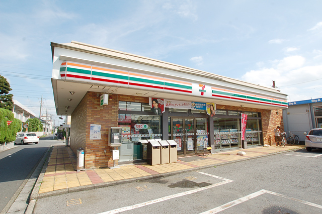 Convenience store. Seven-Eleven Koshigaya Nishiguchi store up (convenience store) 192m