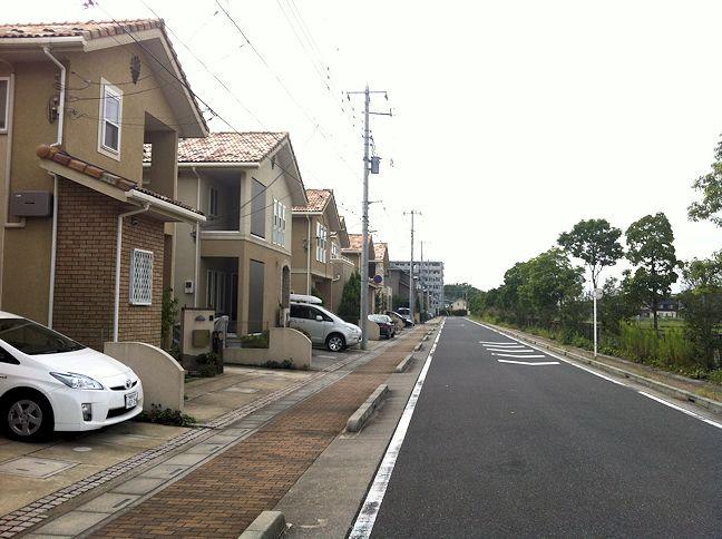 Local photos, including front road. As of the car is less