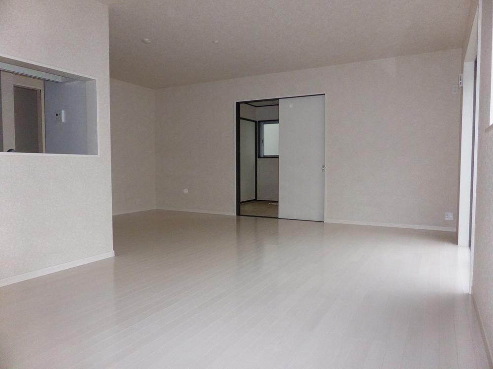 Same specifications photos (living). 2013.10.29 shooting.