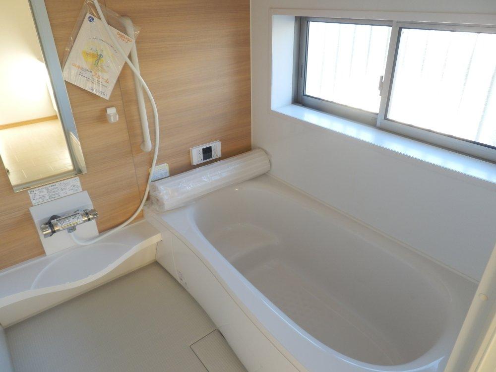 Bathroom. Indoor (12 May 2013) Shooting