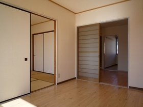 Living and room. Western-style (South)