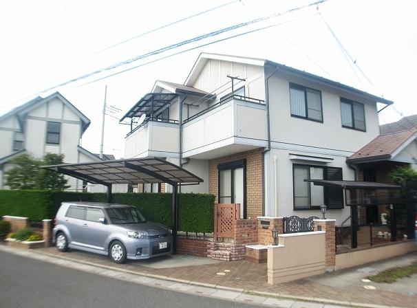 Local appearance photo. car ・ Bicycle parking lot is equipped with carport.