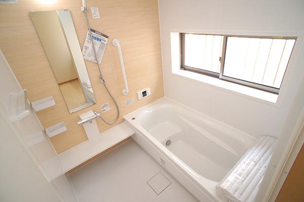 Bathroom. Indoor (11 May 2013) Shooting F Building