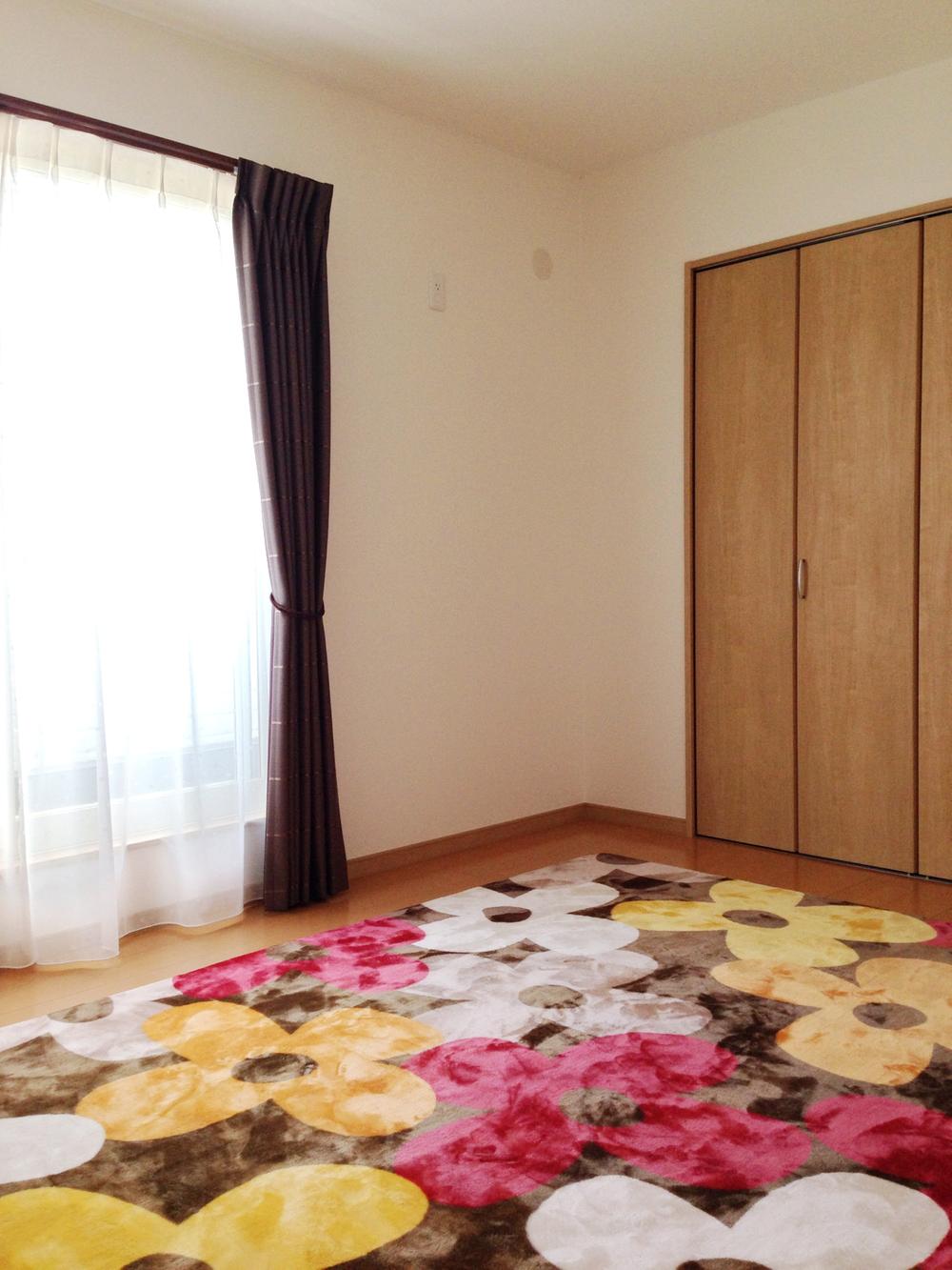 Non-living room. Bedroom with a large storage