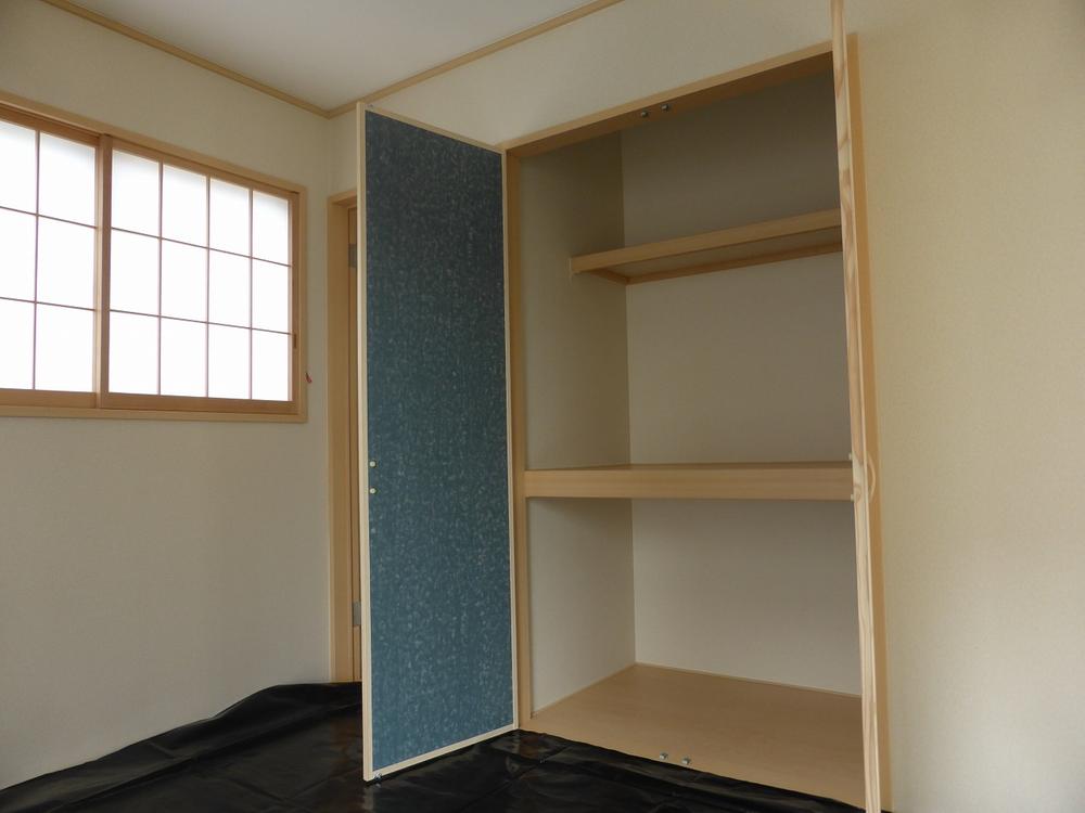 Receipt. Example of construction. There is all the room housed not only the Japanese-style room. 