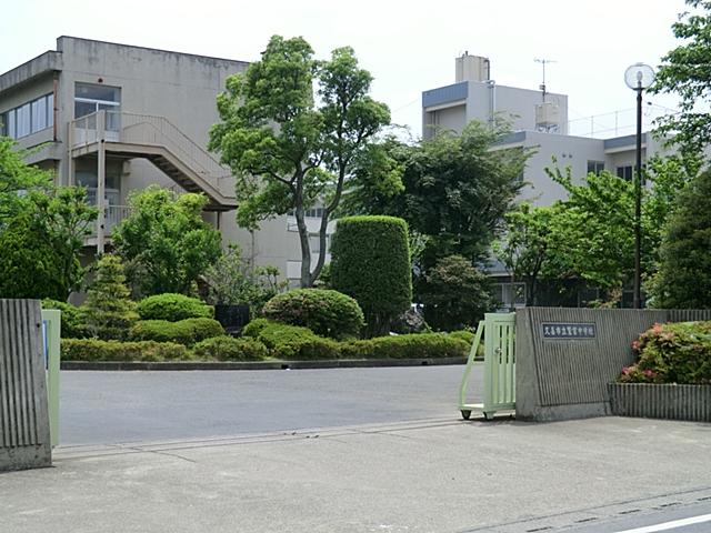 Junior high school. Kuki Municipal Washimiya until junior high school 1484m