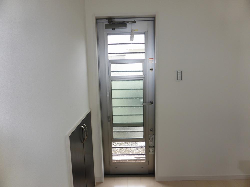 Same specifications photo (kitchen). Example of construction. With a convenient back door