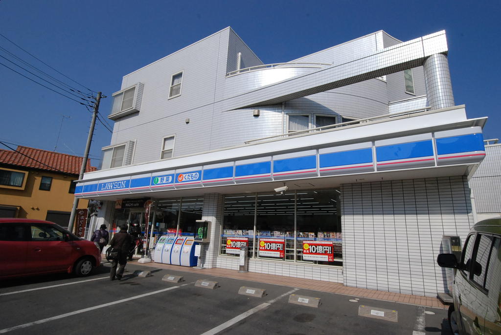 Convenience store. Lawson Kurihashi central store up (convenience store) 528m