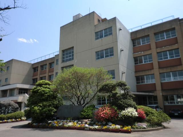 Junior high school. Kuki 900m until junior high school