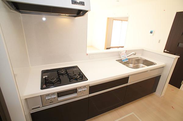 Kitchen. Indoor (11 May 2013) Shooting Building 2