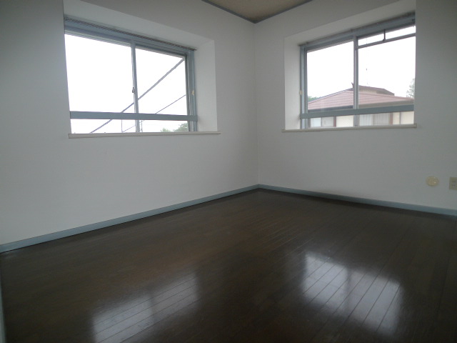 Other room space. Western style room