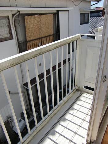 Balcony. Reference photograph ・ Same building equipment