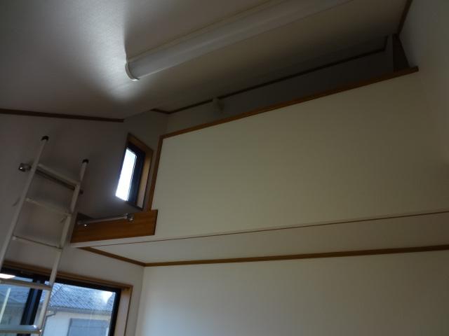 Non-living room. Room loft