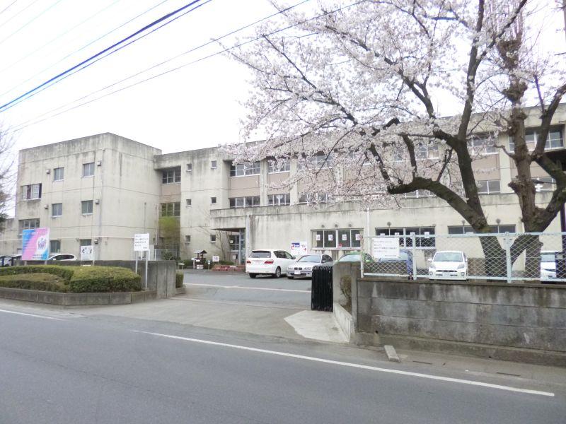Primary school. 1839m to Kumagaya City Ishihara Elementary School