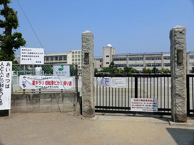 Primary school. 1000m to Kumagaya City Ishihara Elementary School