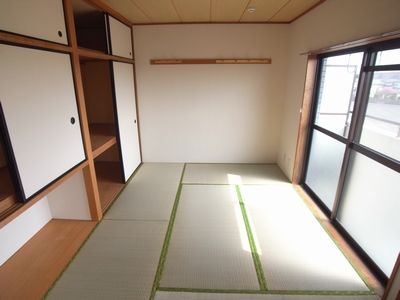 Living and room. MinamiKazu 6 Pledge