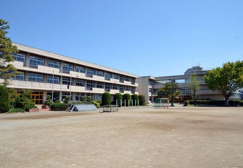 Primary school. 640m to Kumagaya City East Elementary School