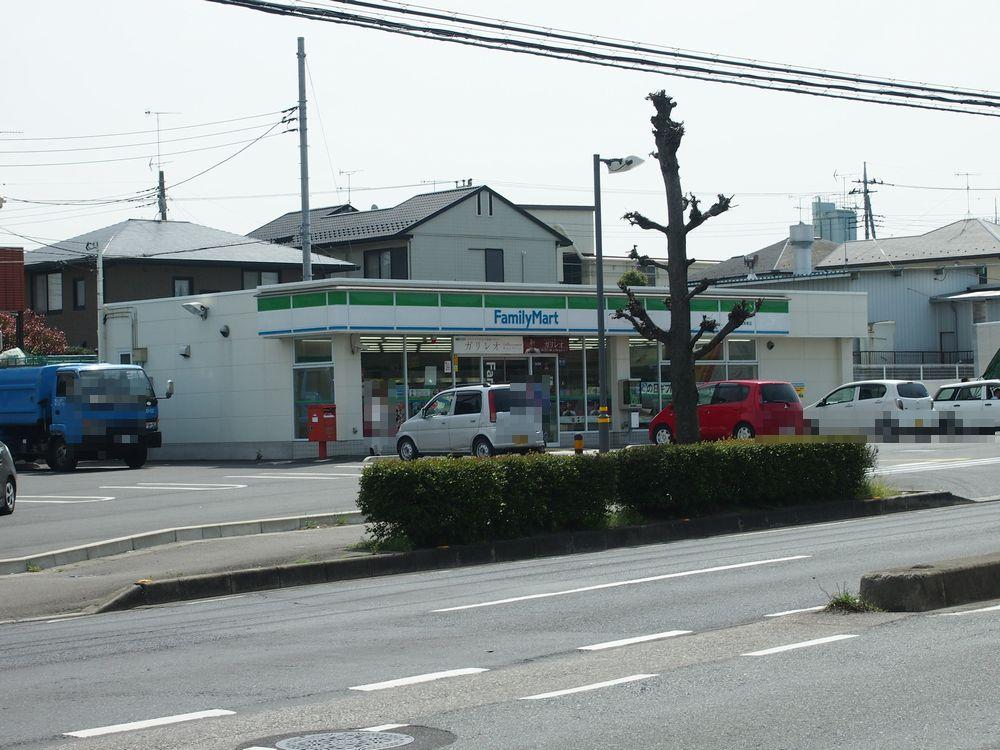 Convenience store. 481m to FamilyMart Fukaya Kamishiba Higashiten