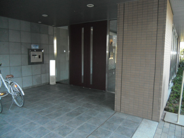 Entrance. Feeling of luxury is the entrance