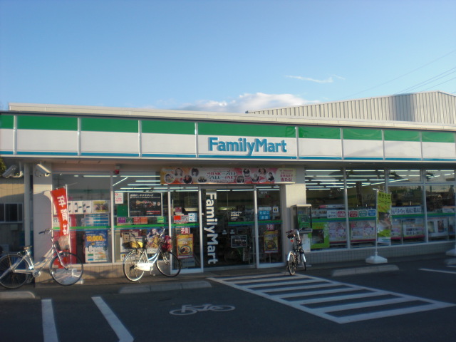 Convenience store. FamilyMart Kumagai Jurokken store up (convenience store) 495m