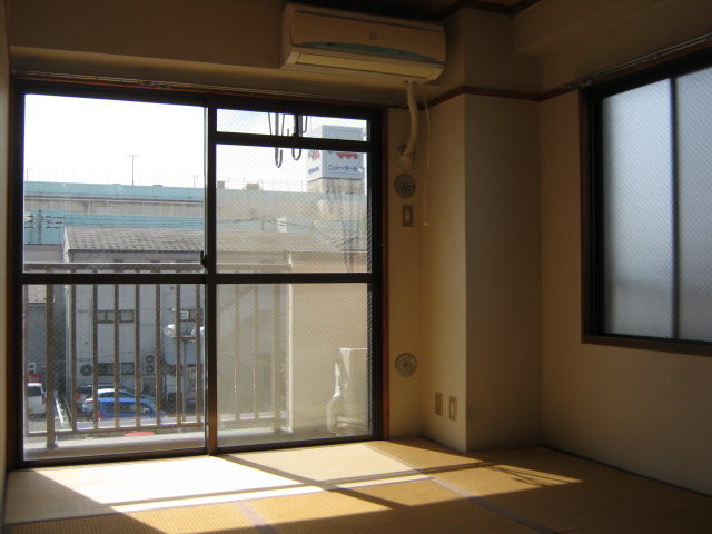 Living and room