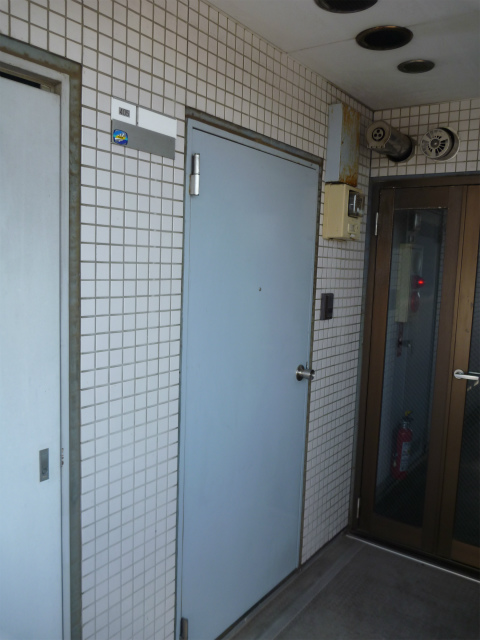 Other common areas. Entrance is a photo.