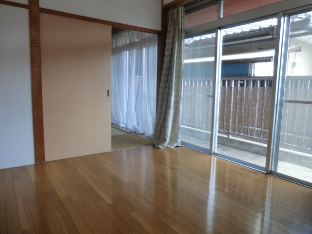Living and room