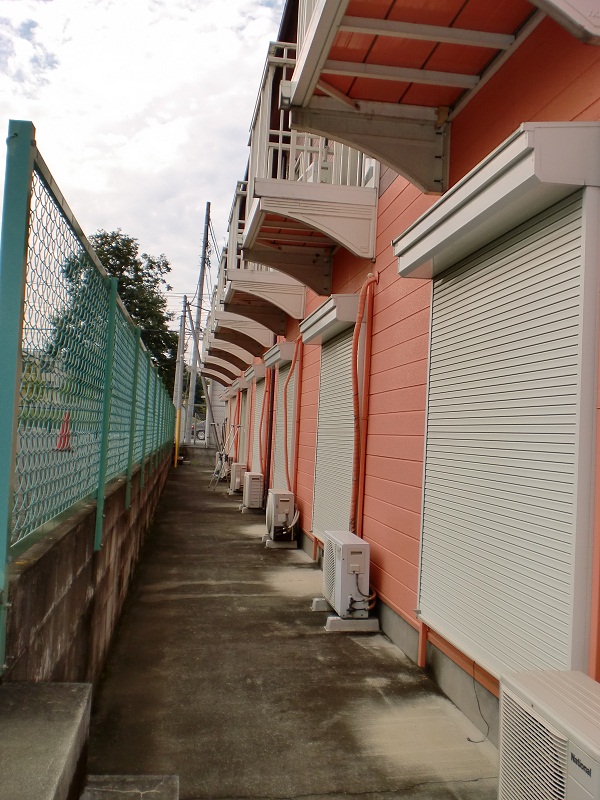 Building appearance. Local appearance photo