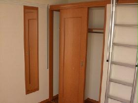 Receipt. Spacious storage space.