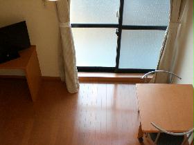 Living and room. 1F flooring, 2F will be carpeted