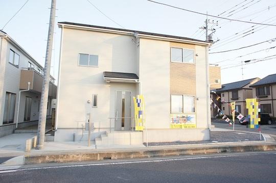 Local appearance photo. Building appearance