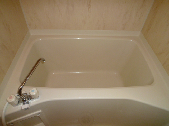 Bath. You can slowly bath in the bathtub of spread