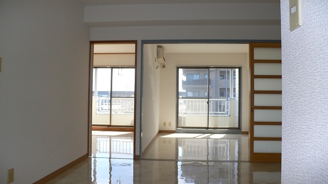 Living and room