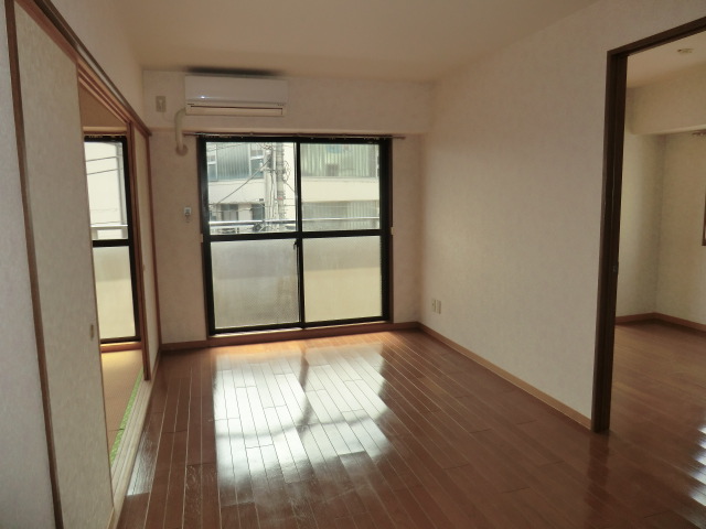 Living and room