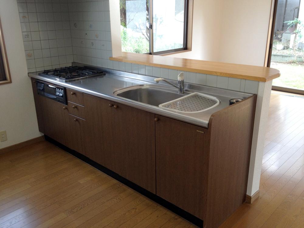 Kitchen. Indoor (September 2012) shooting