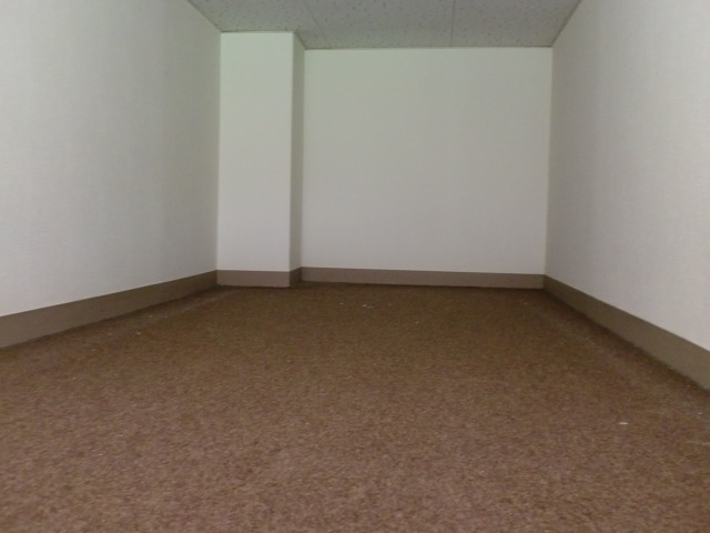 Other room space. Loft space