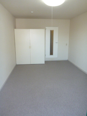 Living and room. Since the room is a equipped with lighting equipment, Purchase required.