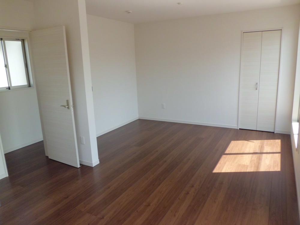 Non-living room. 12 Pledge of Western-style. Is a partition corresponding Allowed (September 2013) Shooting