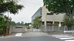 Junior high school. 967m to Kumagaya Municipal Arakawa junior high school